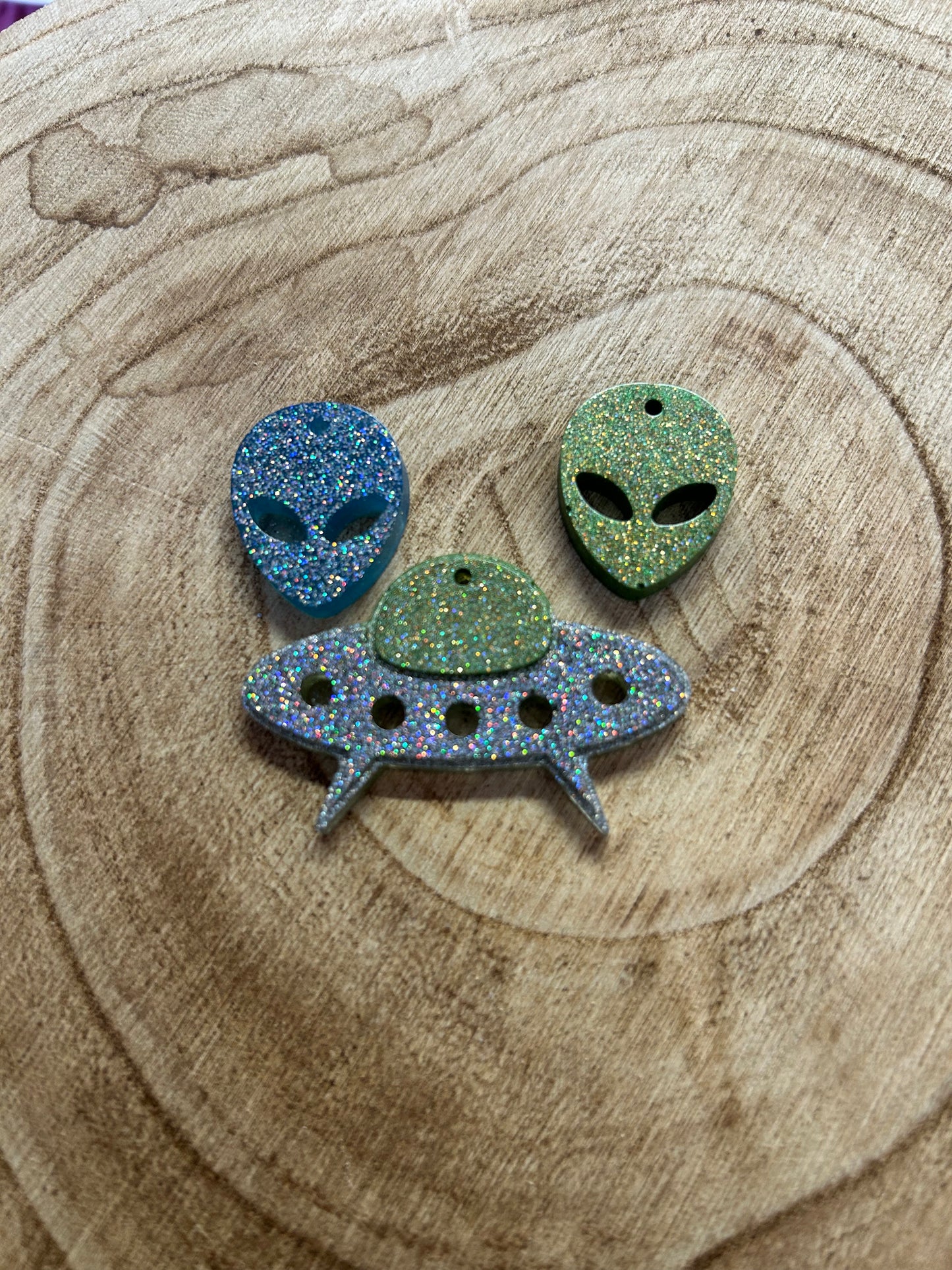 MEDAGLIETTA RESINA ALIEN